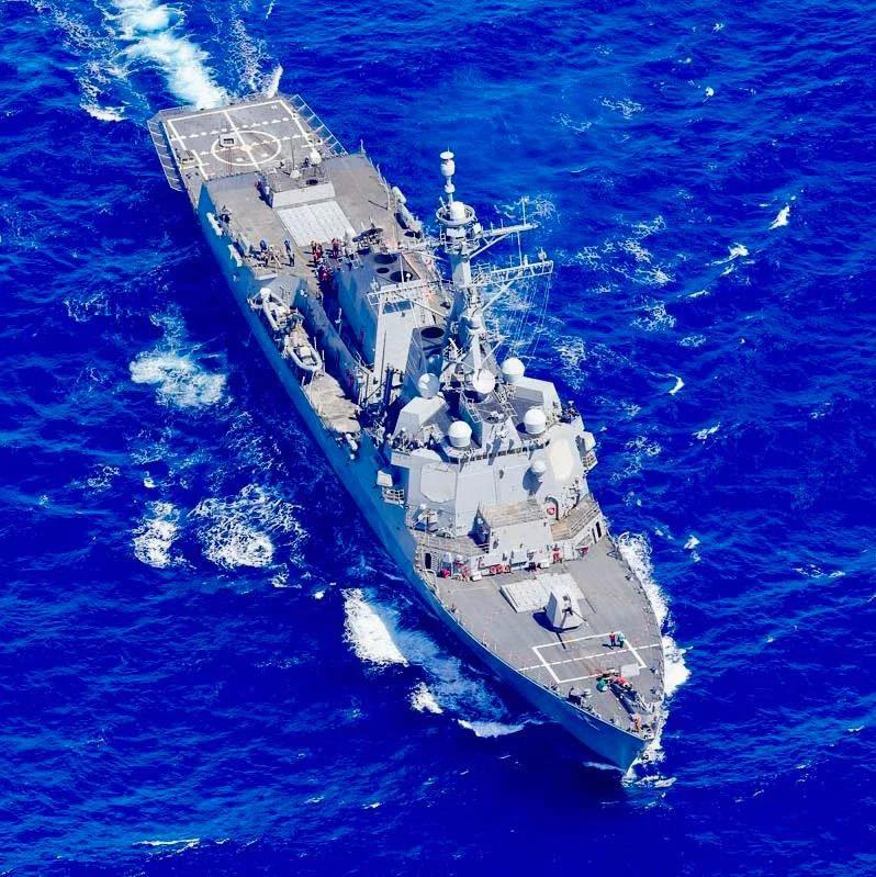 美軍勃克級導向飛彈驅逐艦桑普森號（USS Sampson）26日通過台灣海峽。（USS Sampson臉書）