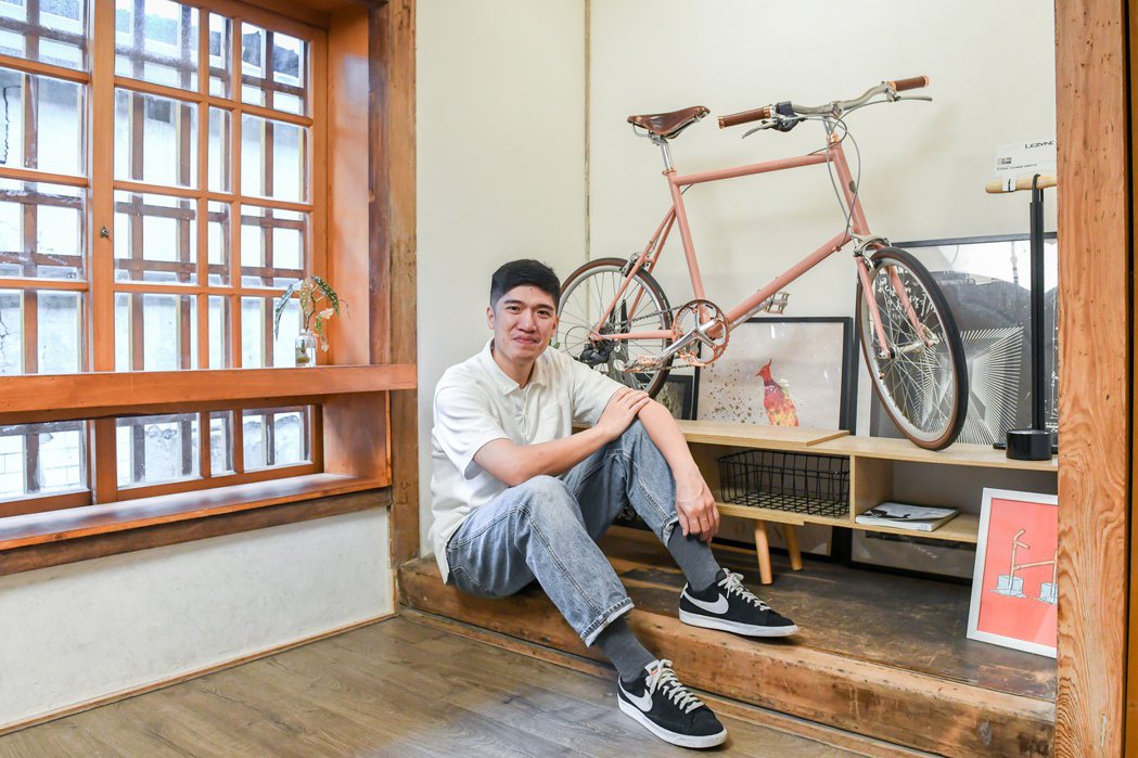 tokyobike Taiwan主理人陳昱文希望能夠有更多人可以享受到騎著單車穿...