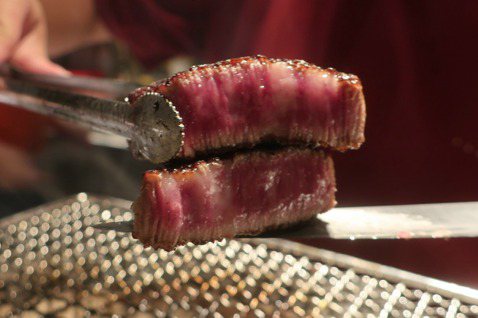 台灣的燒肉發展，隨2017年日本和牛開放進口後，從食材到智識、技藝均直接從源頭師...
