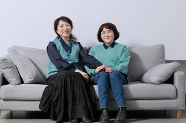 文壇著名姊妹朱天文（左）、朱天心是紀錄片「我記得」的主角。圖／目宿媒體提供
