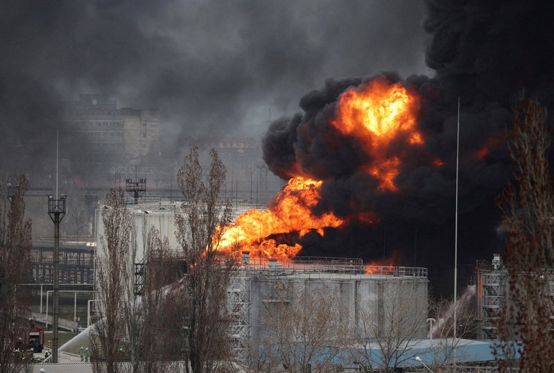 黑海港市敖德萨附近4月3日发生导弹袭击。 路透社(photo:UDN)