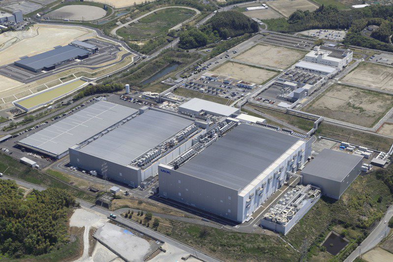 聯電將為日本汽車零組件大廠DENSO建立一條以12 吋晶圓生產IGBT的產線。圖為聯電日本子公司位在日本的12吋廠。圖／聯電提供
