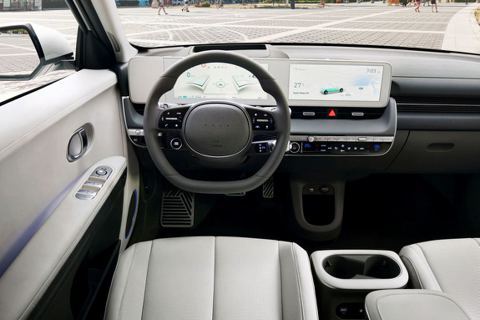 移植IONIQ 5車室設計？　大改款Hyundai Kona內裝無偽裝曝光！