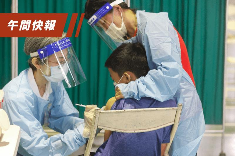 衛福部長陳時中今表示，77.76萬劑BNT兒童疫苗預計5月12日上午6時10分抵達台灣，檢驗封緘時間為7天，力拚5月20日前打。圖為國內兒童疫苗接種情形。圖／聯合報系資料照片