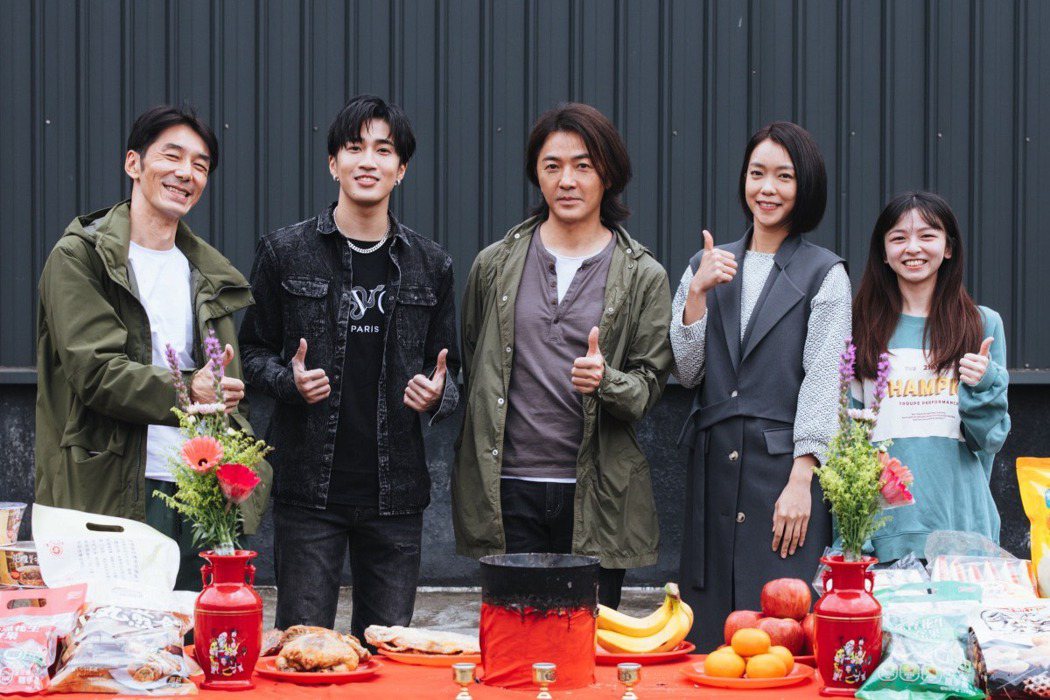 李李仁(左起)婁峻碩、鄭伊健、大霈和陳妍霏演出「百萬人推理」。圖／百聿數碼提供