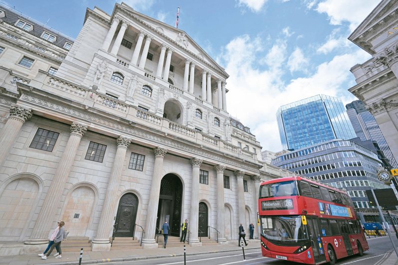 英格蘭銀行（英國央行）5日如市場預期，調升基準利率1碼至1%。（美聯社）