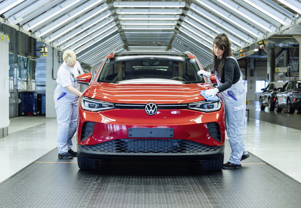 Volkswagen ID.4計畫將在今年7月或8月登入韓國市場，不過目前受到原...