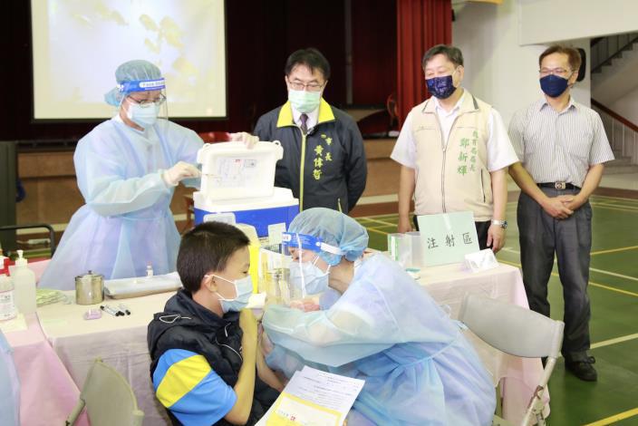 台南市6至11歲兒童疫苗開打。圖／台南市府提供