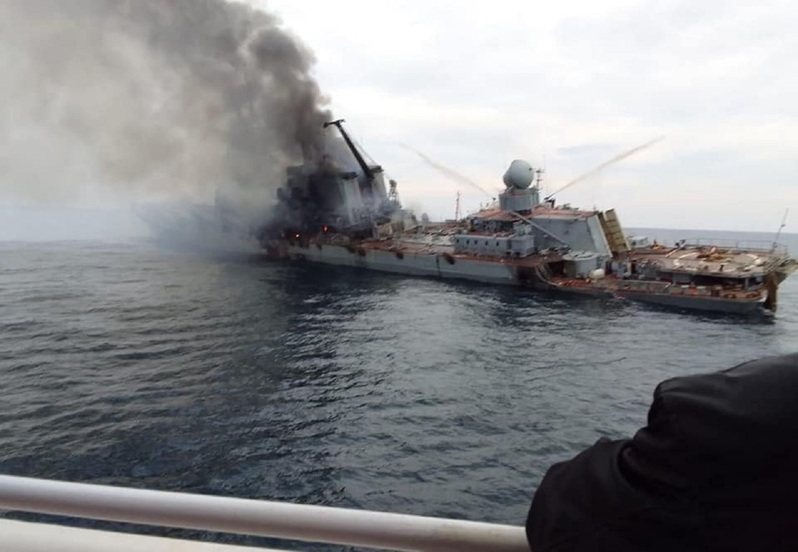 美國國防部5日晚間發布聲明，否認提供「具體目標資訊」給烏克蘭以擊沉俄羅斯黑海艦隊旗艦「莫斯科號」。照片翻攝：Twitter / USNINews