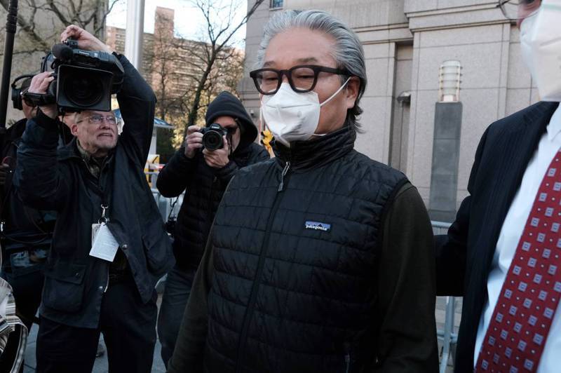 黃聖國（Bill Hwang）被控告詐騙、操縱市場及詐欺等11項刑事罪名，但他堅稱無罪。法新社