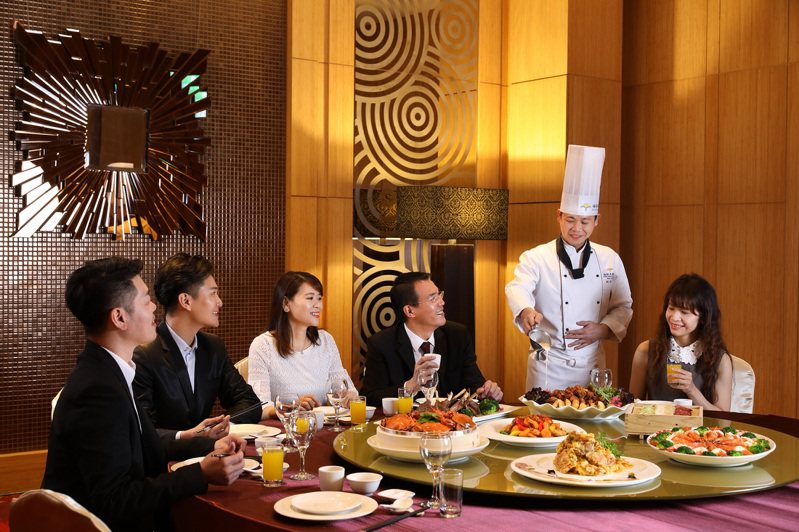 花蓮市區某飯店業者透露，今年母親節桌餐賣得比預期差，自助餐更只剩個位數的用餐組數，較去年減少9成以上。圖／飯店業者提供