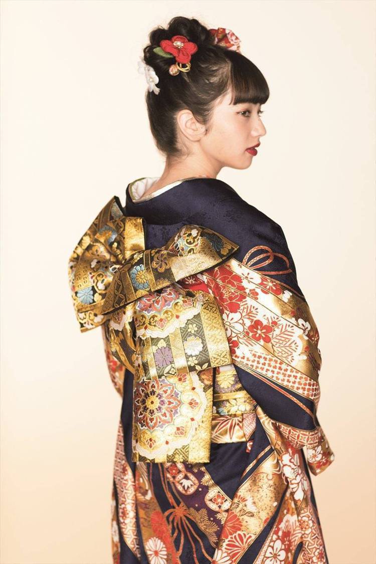 小松菜奈的和服造型本就充滿美感。圖／摘自推特