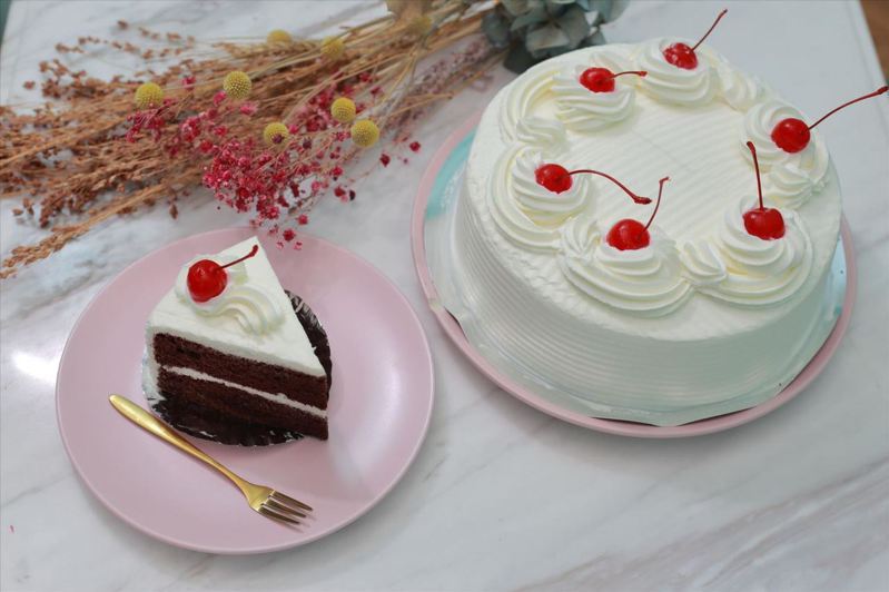紅葉蛋糕引發討論，圖為該店家鮮奶油巧克力蛋糕。圖擷自紅葉蛋糕官網