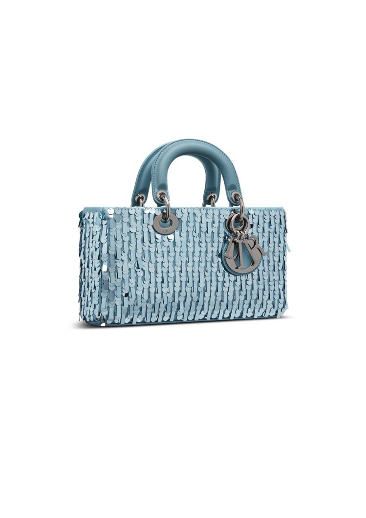 Lady  D-Joy蔚藍色亮片刺繡提包，15萬5,000元。圖／DIOR提供