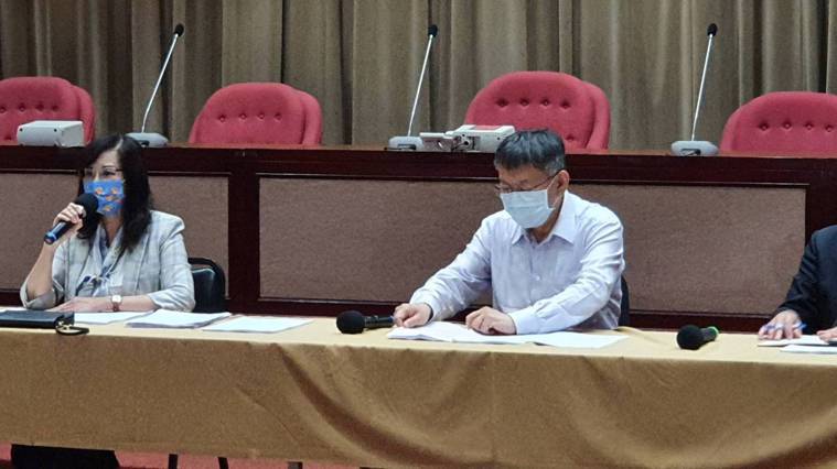 台北市長柯文哲下午赴台北市議會向國民黨團報告優先法案，爭取支持。記者楊正海／攝影