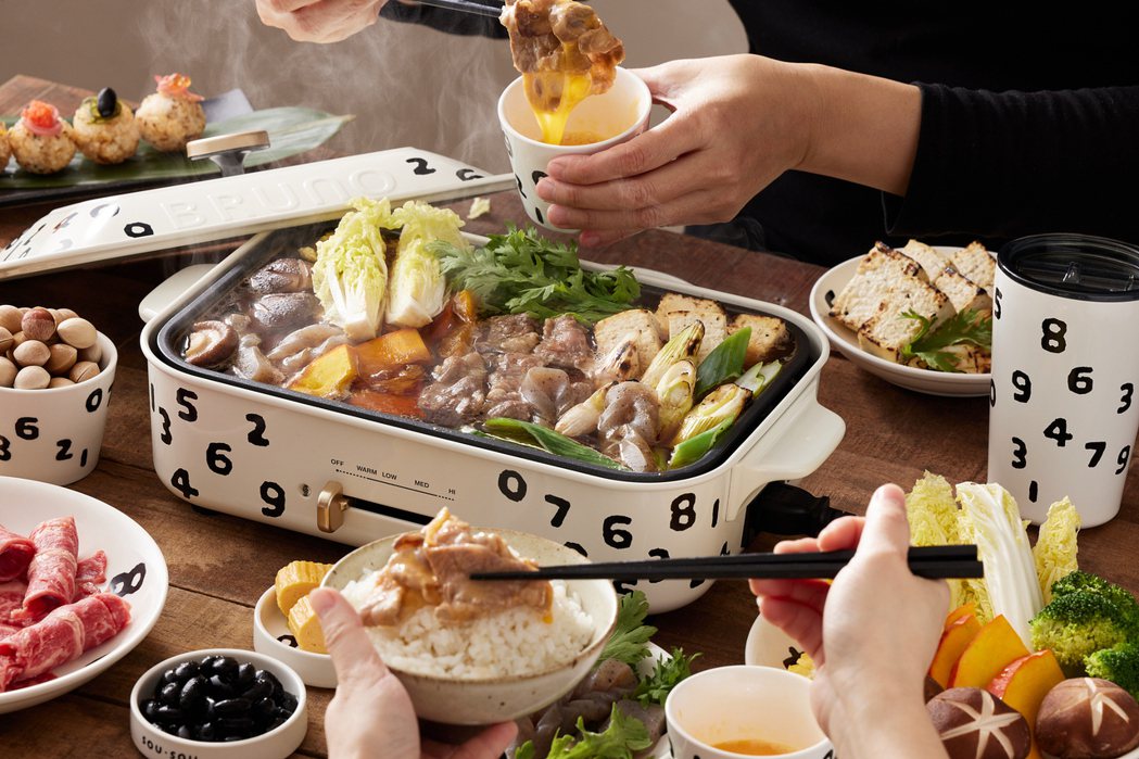 BRUNO＆SOU‧SOU經典電烤盤，隨附的平底料理盤，吃火鍋、壽喜燒超方便。