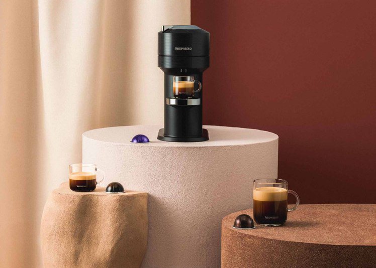Nespresso高速離心力萃取技術萃取出極致的咖啡精華的同時，產生相較一般美式...