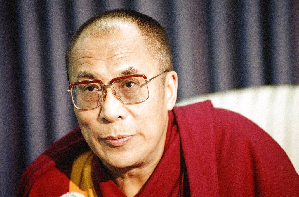 1989年達賴喇嘛在加州針對六四事件舉行記者會。 圖／美聯社