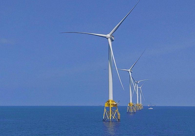彰化發展離岸風電有成，大彰化西南第一階段離岸風場首座風機開始發電，是台灣離岸風電產業重要里程碑。圖／沃旭能源提供