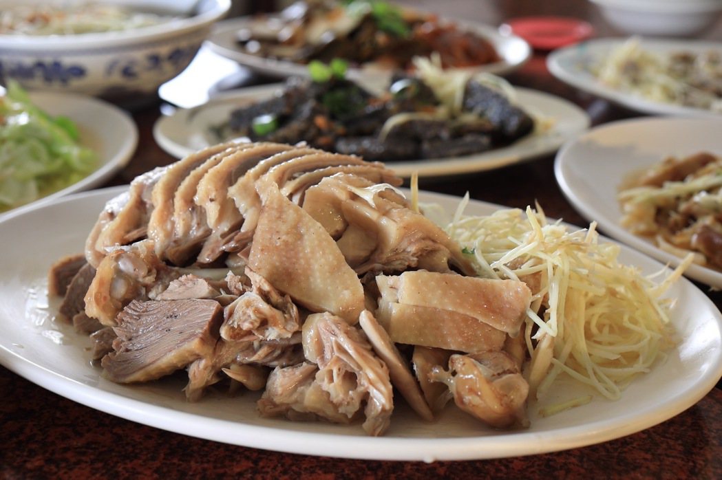 「鳳記鵝肉」不僅吃得到鮮嫩的溫體鵝，更有各式鵝肉料理。台中市觀旅局提供