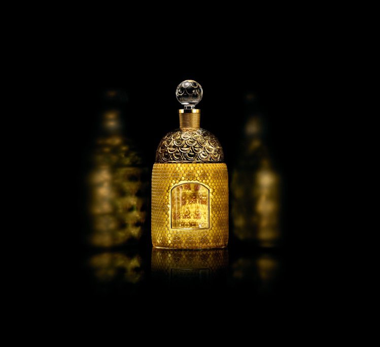 嬌蘭藝術聯名版經典蜂印瓶香水。圖／嬌蘭提供