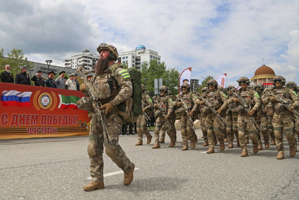 俄羅斯車臣共和國首府格羅茲尼（Grozny）9日舉行紀念二戰戰勝納粹德國77周年...