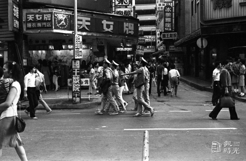 台北西門鬧區街景。日期：1983/4/30 圖／聯合報