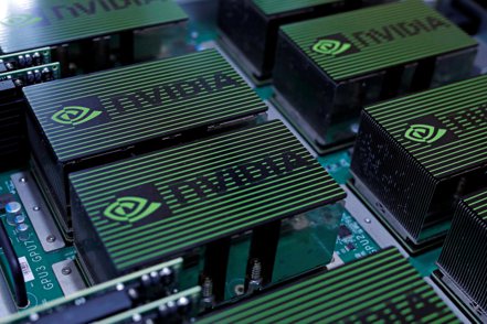 美國繪圖晶片大廠輝達（Nvidia）22日證實，正減緩增聘員工的步調。路透