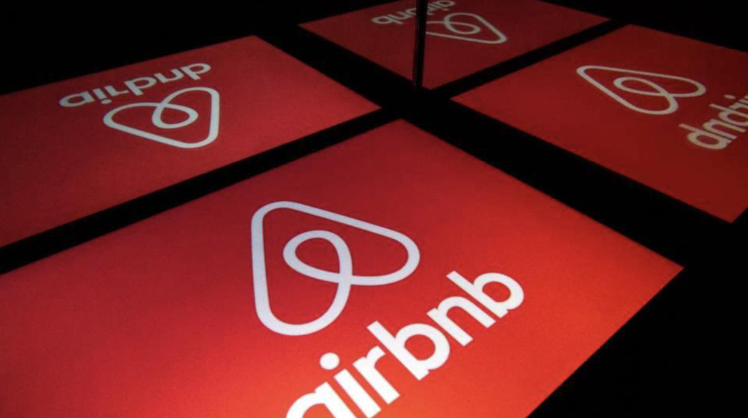 疫情、營運成本衝擊 傳Airbnb將關閉中國業務。（法新社）