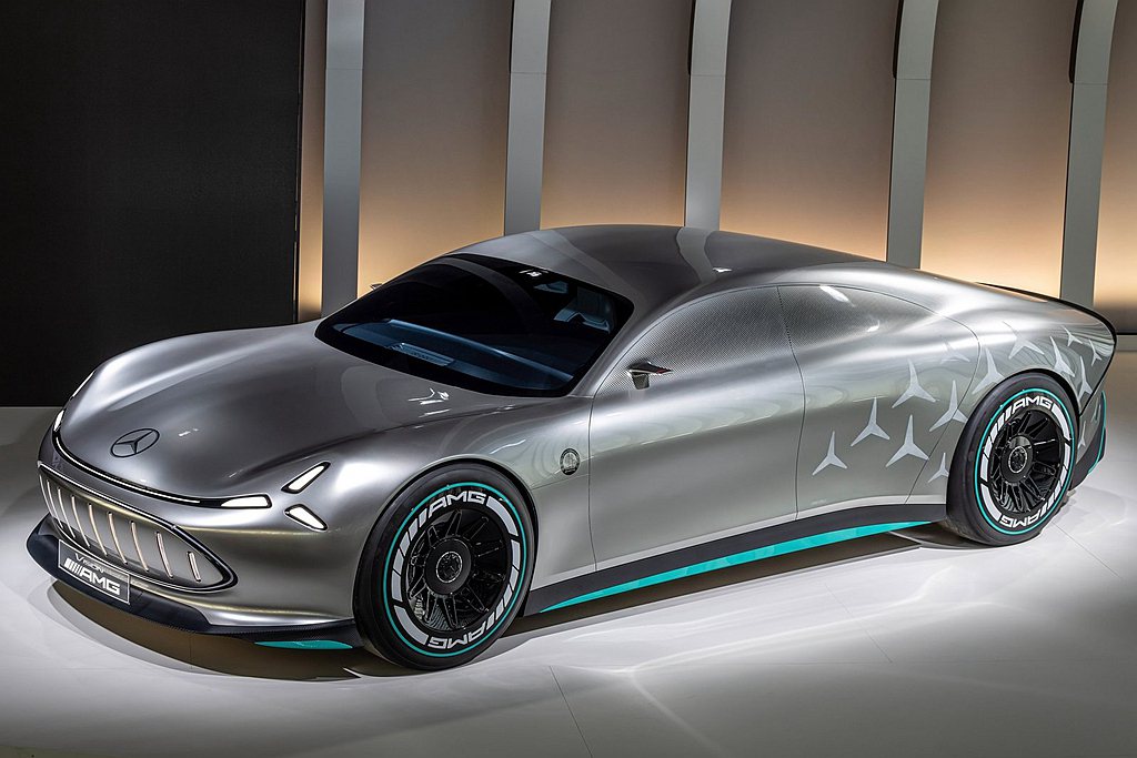 Mercedes-AMG Vision AMG以長軸距短前懸比例勾勒出驚艷的車身...
