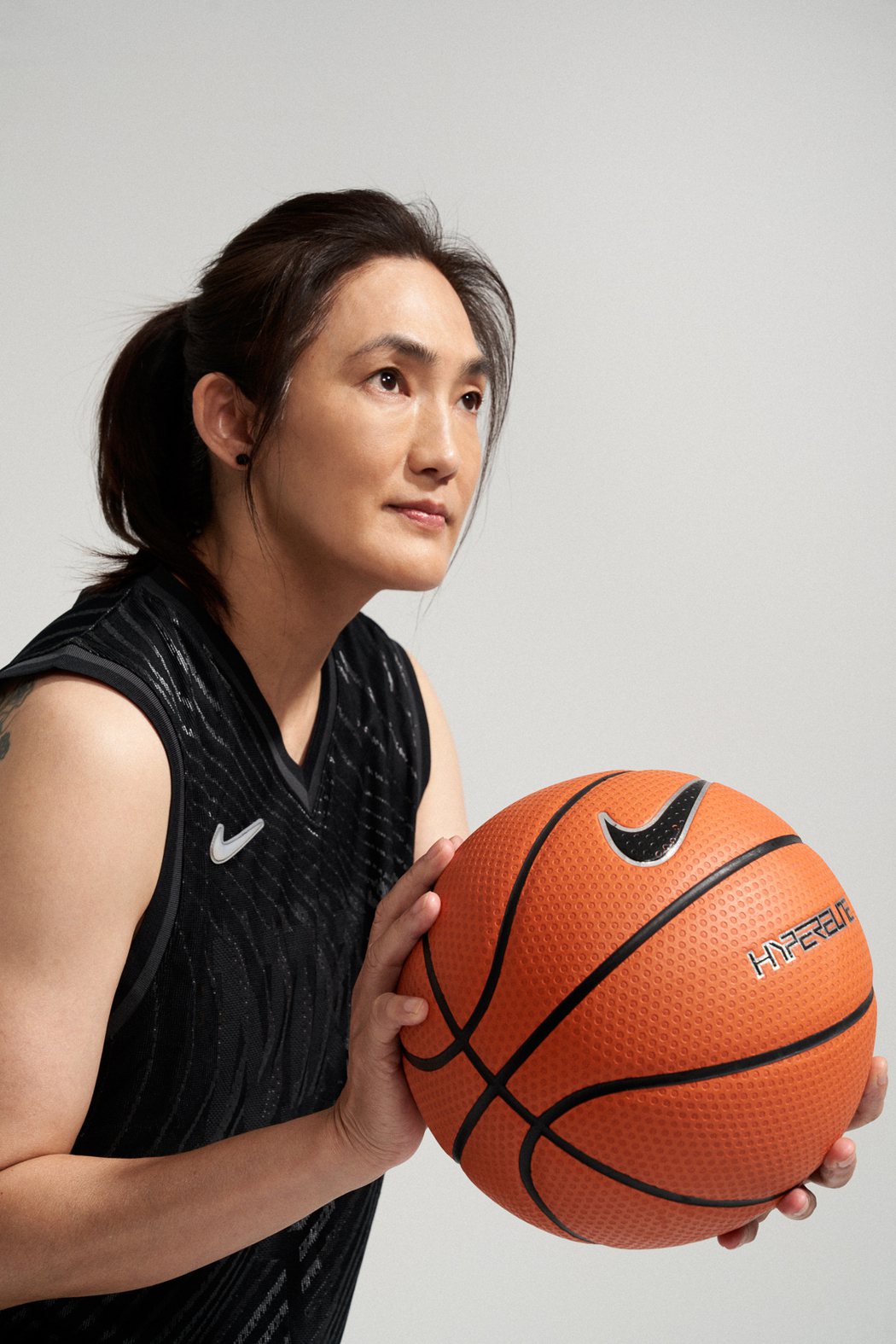 錢薇娟視籃球運動為一輩子志向，所以即便受傷，屆齡退休的前幾年，她還是會不斷提醒自...