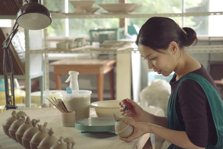 ▲陶藝家「中村 KARIN」小姐為代表益子的年輕陶藝家，人氣越來越高的她，活躍在陶藝界已10年以上。　圖：JR TIMES／提供