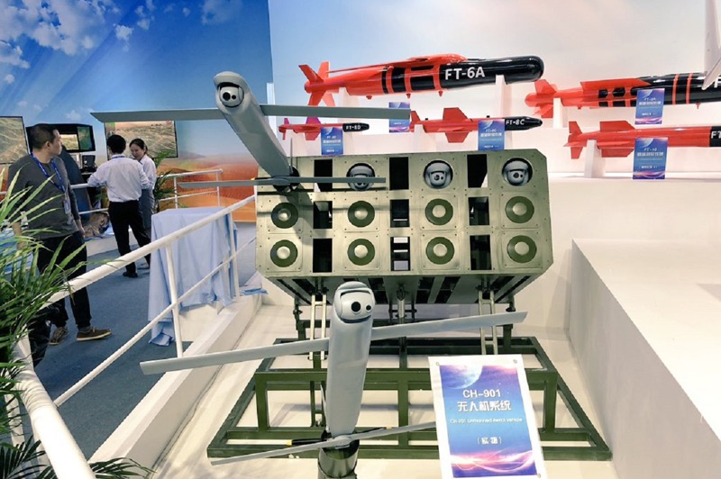 中國大陸數年前產製的新型無人機或可稱巡飛彈的「蜂群」。圖／翻攝自Twitter／HenriKenhmann