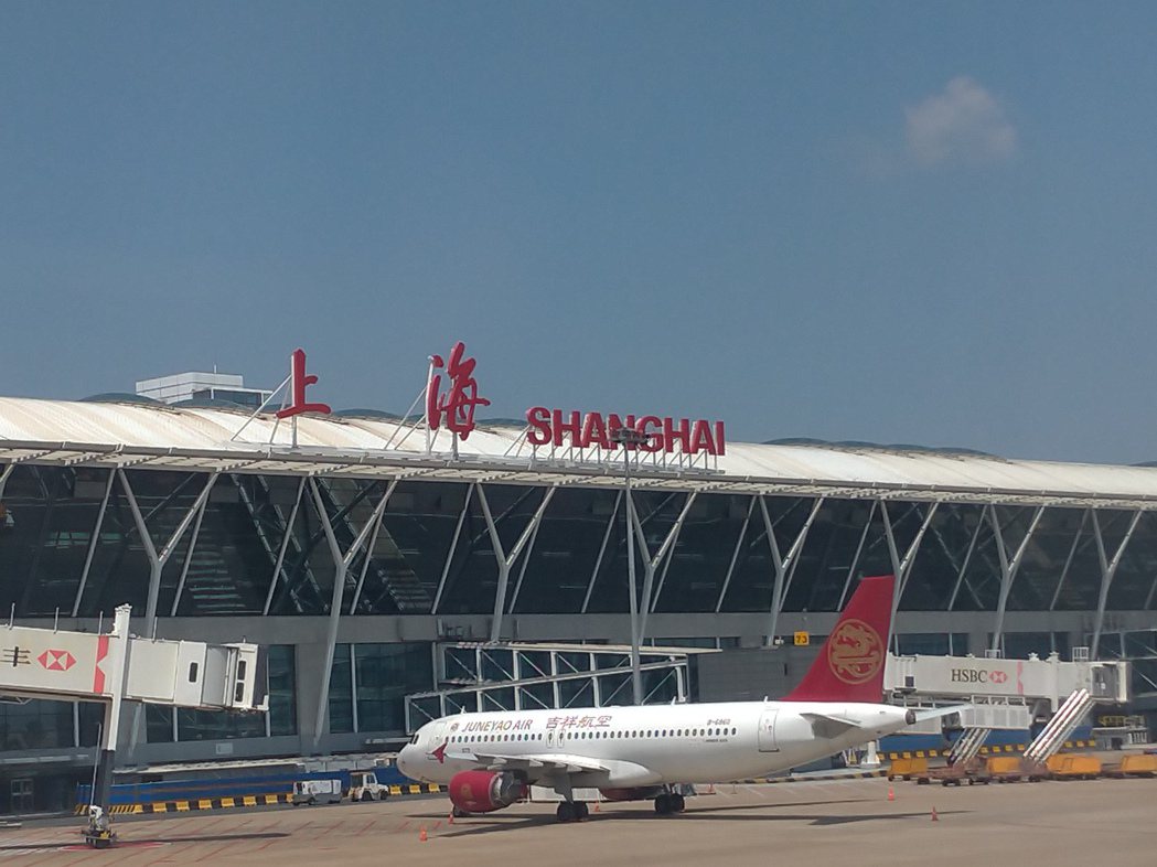 隨著上海實施全域靜態管理，上海浦東機業務量遭受巨大影響，航班量和旅客輸送量更是與...