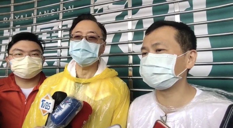 國民黨台北市前議員羅智強（右）日前啟動祈福行腳行動。本報資料照