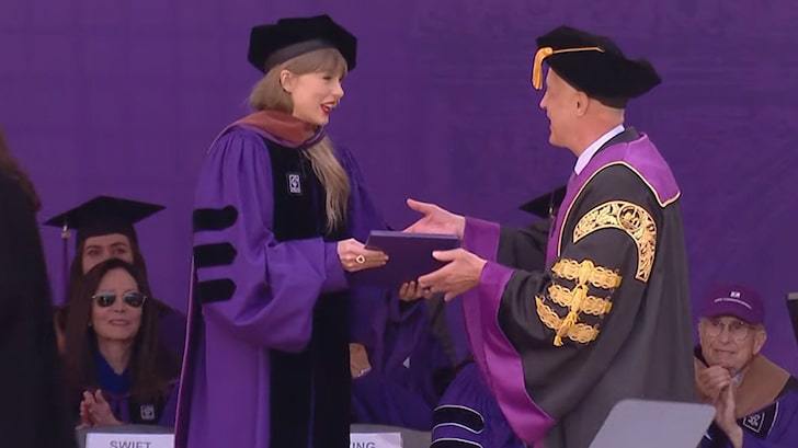 泰勒絲取得紐約大學榮譽博士學位。(圖／取自推特)