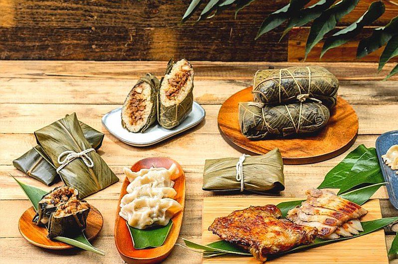 原住民米食「阿拜」為祭典、節慶時必備料理，也代表主家對客人的歡迎。記者卜敏正／翻攝