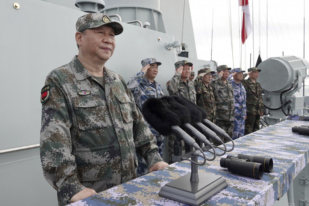  2018年4月，中國國家主席習近平在南海主持解放軍海上閱兵。 圖／美聯社