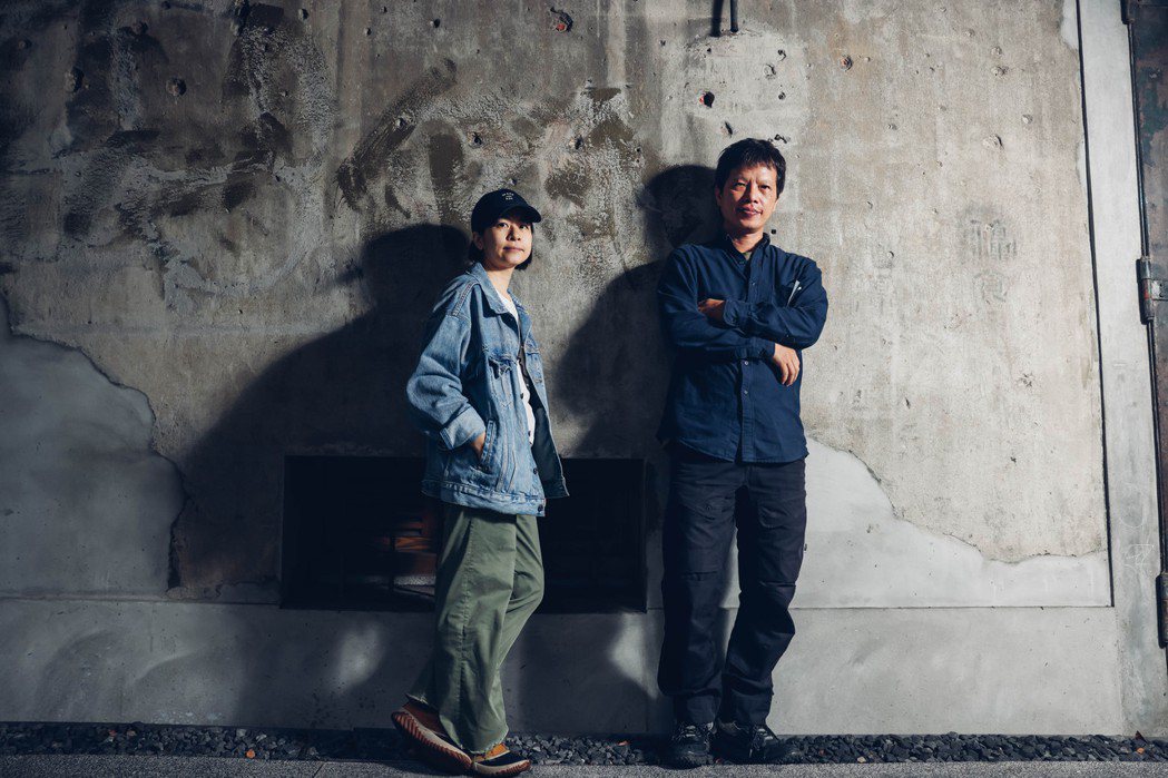 《台灣男子葉石濤》導演許卉林（左）與監製林靖傑（右）。 圖／吳致碩攝影