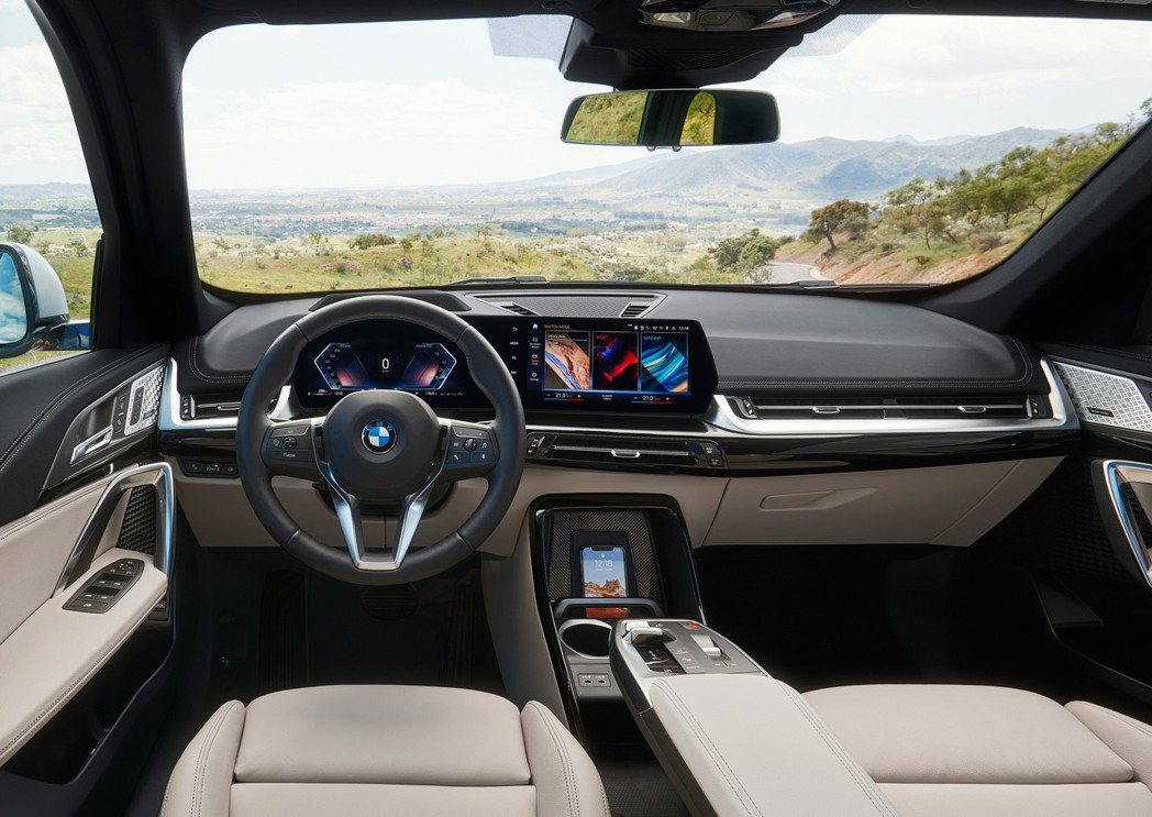 大改款第三代BMW U11 X1內裝大幅進化，豪華感倍增。 摘自BMW