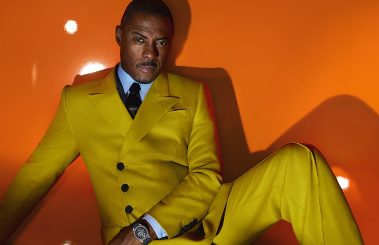 Idris Elba以華麗的復古風格西裝，為GUCCI拍攝最新的GUCCI 25H手表形象廣告。圖 / GUCCI提供