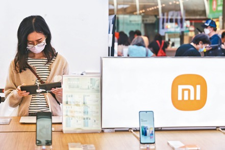 在越南的智慧手機市場，小米的市占率在今年前三月達到22%，僅次於三星的34%，首次躍居第二位。 中通社