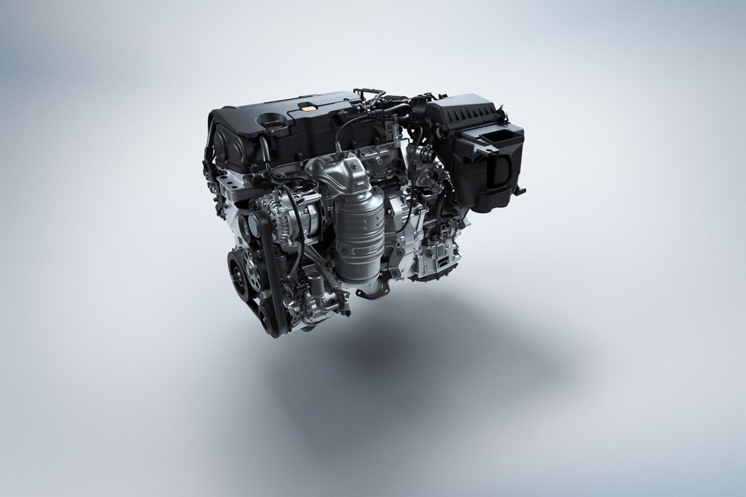 美規HR-V單一動力，2.0升四缸自然進氣引擎，可產生158hp馬力和19kg-...