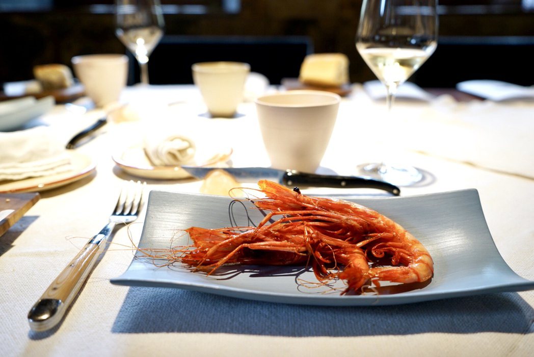 西班牙Asador Etxebarri聞名的烤紅蝦。圖／Liz提供