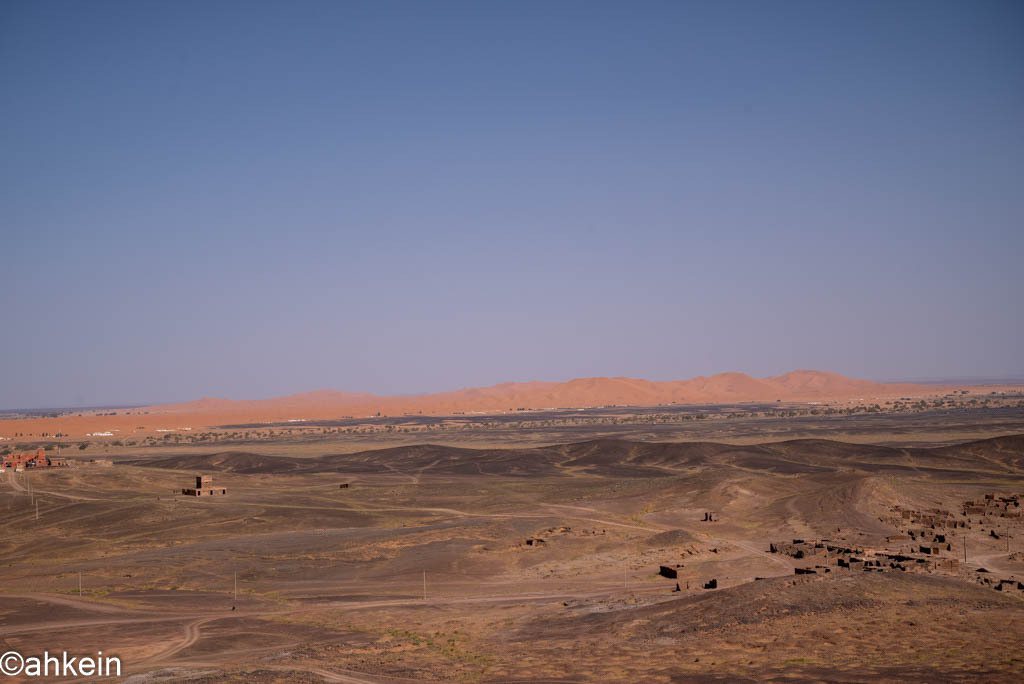 黑沙漠與金色沙丘