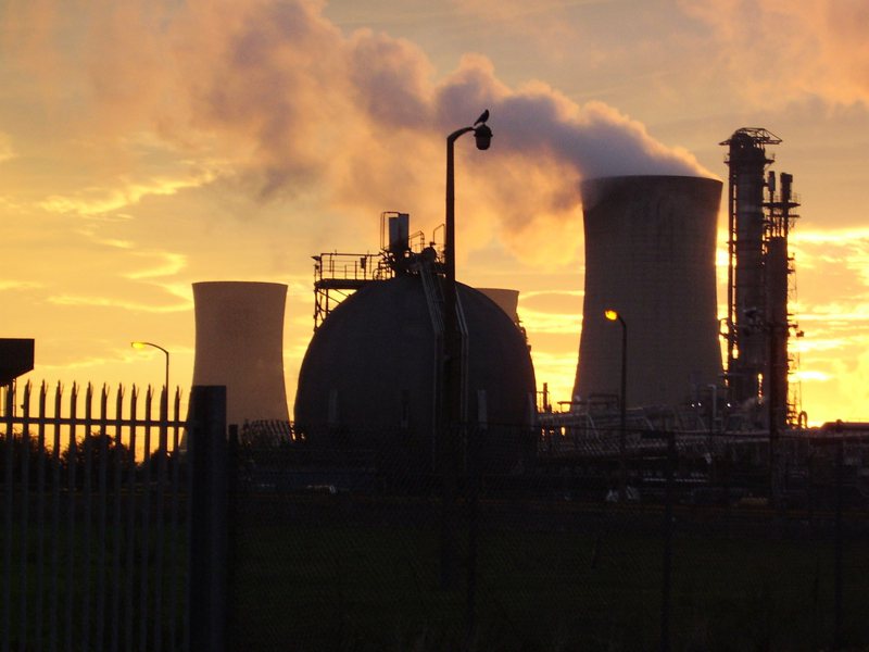 工業活動帶來的二氧化碳是氣候變遷的元凶之一。美聯社