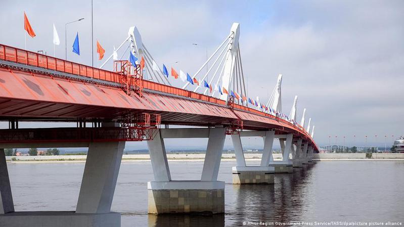 位于中俄两国边境的黑龙江（阿穆尔河）大桥正式通车。图／德国之声中文网(photo:UDN)