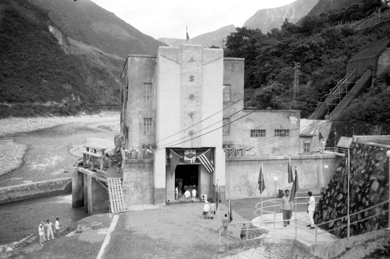 1954年6月11日，花蓮立霧發電所舉行竣工典禮。圖／聯合報系資料照片