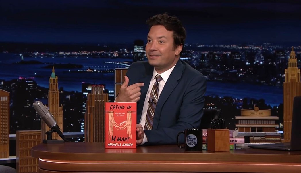 吉米·法倫（Jimmy Fallon）每年都會推薦一些書籍給今夜秀觀眾，2021...