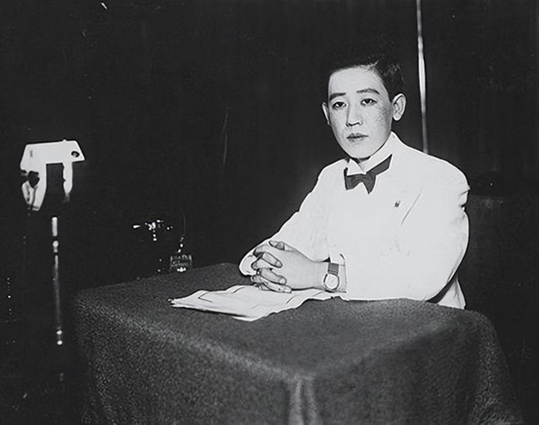 1933年錄廣播的川島芳子。 圖／維基共享
